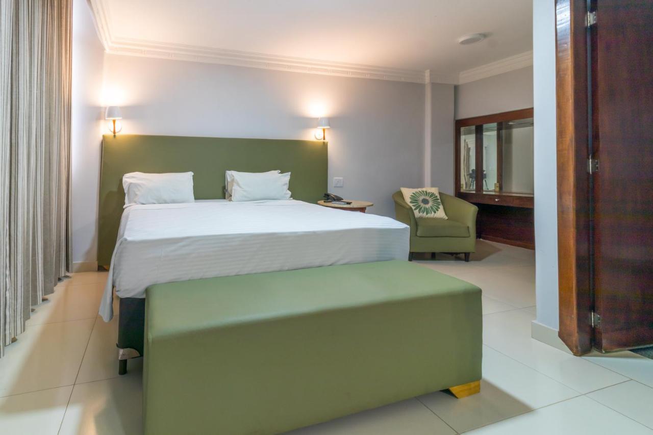 Umuarama Plaza Hotel By Castelo Itaipava Goiania Luaran gambar