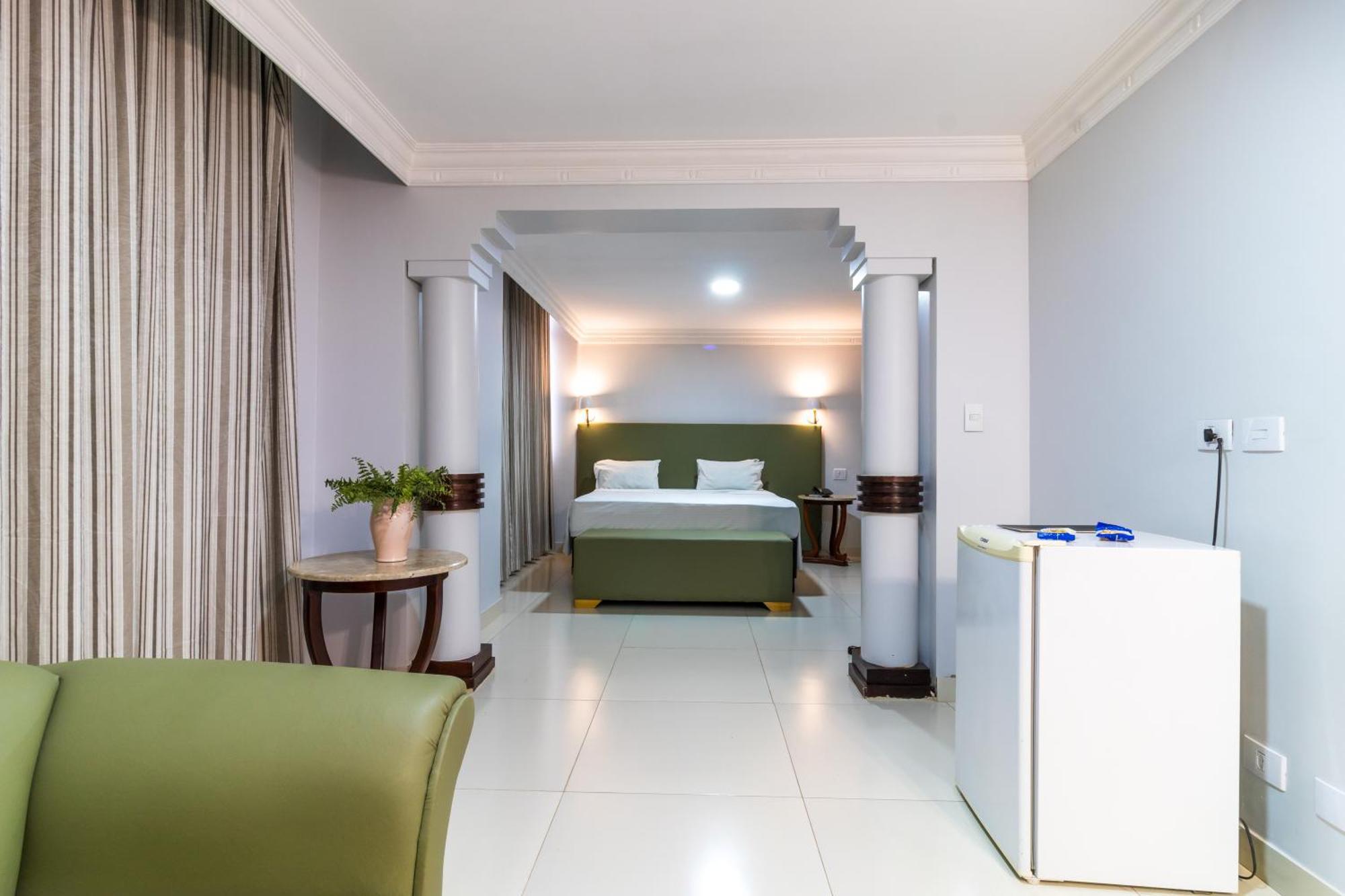 Umuarama Plaza Hotel By Castelo Itaipava Goiania Luaran gambar