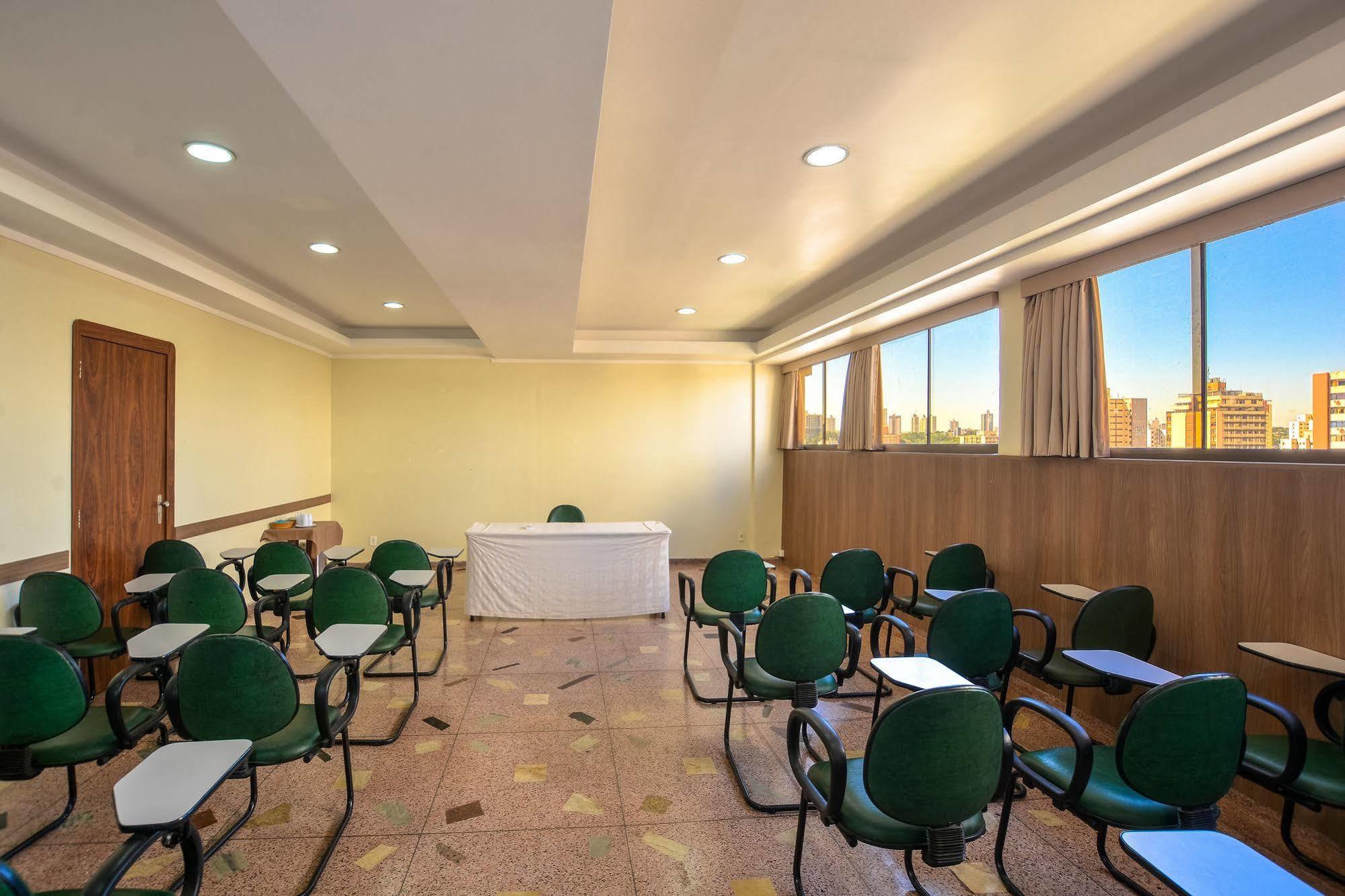 Umuarama Plaza Hotel By Castelo Itaipava Goiania Luaran gambar